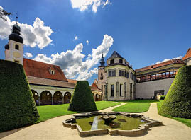 Kniha “PLZE - Libor Sv  ek" - vyd n  2., rok 2015 Photographer: Libor Svacek; box@fotosvacek.cz; Mobile: +420 602428001; 