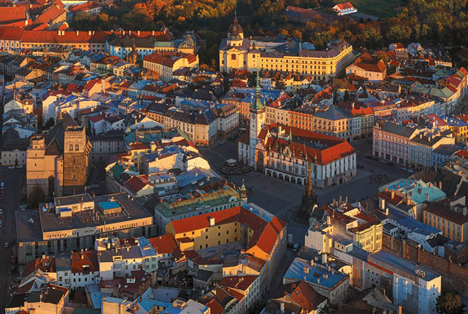 Kniha “OLOMOUC - Libor Sv ek" - vyd n  1., rok 2013 Photographer: Libor Svacek; box@fotosvacek.cz; Mobile: +420 602428001; 