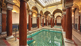 Kniha “PLZE - Libor Sv  ek" - vyd n  2., rok 2015 Photographer: Libor Svacek; box@fotosvacek.cz; Mobile: +420 602428001; 