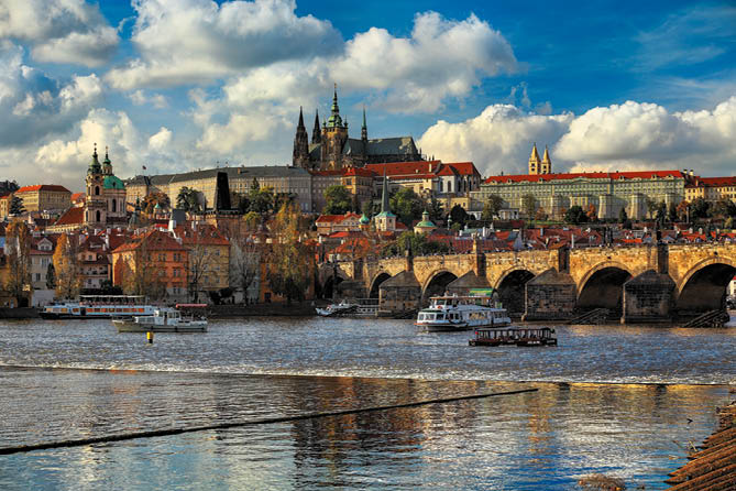 Kniha “ esk republika 2020 - Libor Sv  ek" - vyd n  1., rok 2020