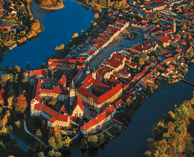 Kniha “PLZE - Libor Sv  ek" - vyd n  2., rok 2015 Photographer: Libor Svacek; box@fotosvacek.cz; Mobile: +420 602428001; 