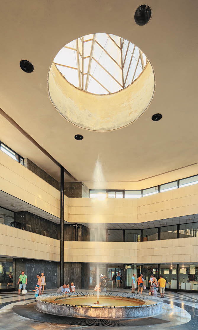 Kniha “PLZE - Libor Sv  ek" - vyd n  2., rok 2015 Photographer: Libor Svacek; box@fotosvacek.cz; Mobile: +420 602428001; 