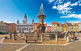 Ceske Budejovice pri foceni panoramatickeho snimku 360 stupnu, linearni verze.