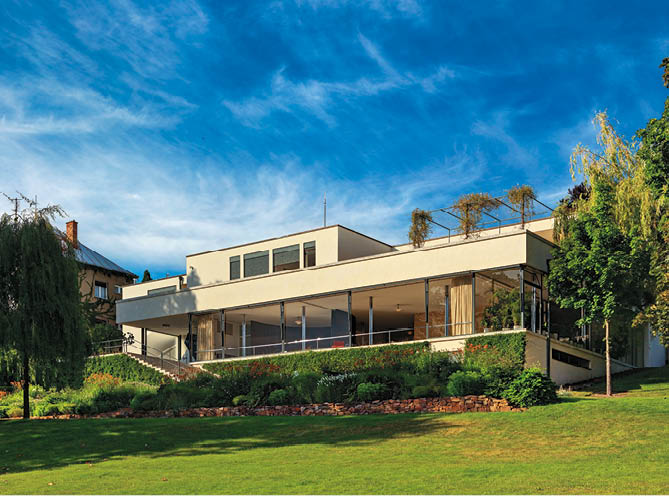 Kniha “PLZE - Libor Sv  ek" - vyd n  2., rok 2015 Photographer: Libor Svacek; box@fotosvacek.cz; Mobile: +420 602428001; 