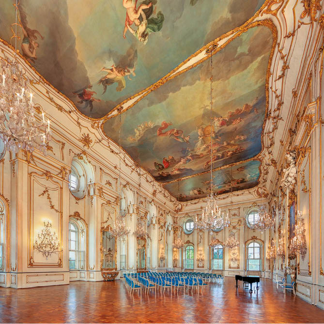 Kniha “PLZE - Libor Sv  ek" - vyd n  2., rok 2015 Photographer: Libor Svacek; box@fotosvacek.cz; Mobile: +420 602428001; 