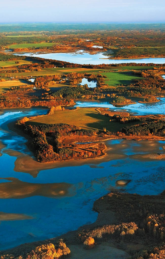 Kniha “PLZE - Libor Sv  ek" - vyd n  2., rok 2015 Photographer: Libor Svacek; box@fotosvacek.cz; Mobile: +420 602428001; 