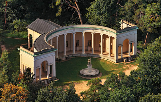 Kniha “ ESK REPUBLIKA LETECK  - Libor Sv  ek" - vyd n  1., rok 2014 Photographer: Libor Svacek; box@fotosvacek.cz; Mobile: +420 602428001; 