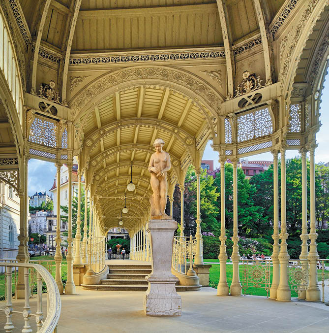 Kniha “PLZE - Libor Sv  ek" - vyd n  2., rok 2015 Photographer: Libor Svacek; box@fotosvacek.cz; Mobile: +420 602428001; 