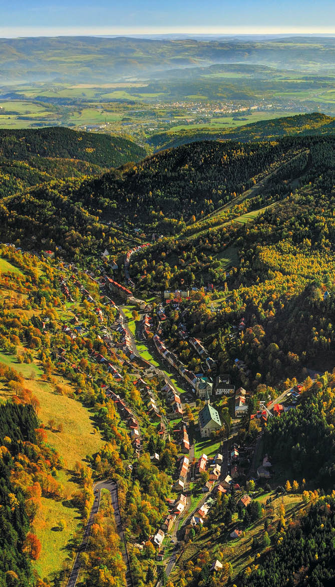 Kniha “ ESK REPUBLIKA LETECK  - Libor Sv  ek" - vyd n  1., rok 2014 Photographer: Libor Svacek; box@fotosvacek.cz; Mobile: +420 602428001; 